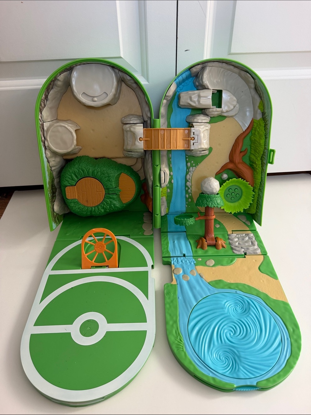 Pokémon Backpack/Portable Kids Playset